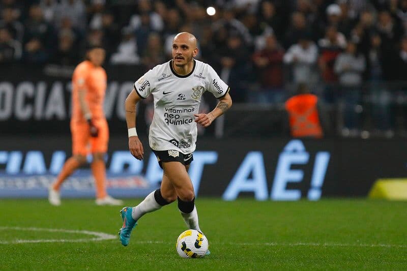Fábio Santos em ação pelo Corinthians; jogador disse não conseguir esquecer o Flamengo