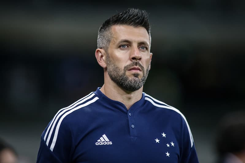 Pezzolano ex técnico do Cruzeiro pode estrear no vasco contra o flamengo