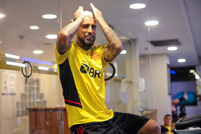 Vidal em treino do Flamengo
