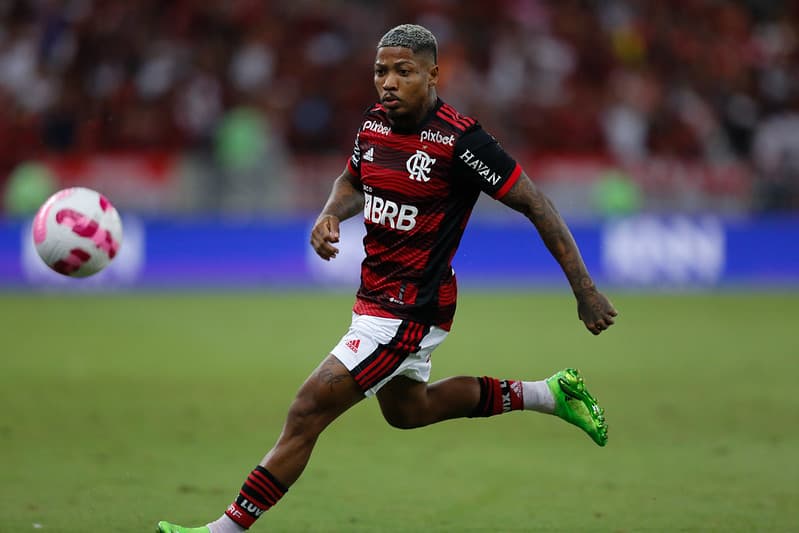 Marinho em campo pelo Flamengo; jogador tem proposta do Fortaleza em mãos