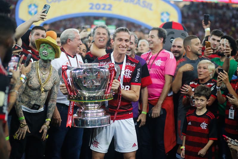 Filipe Luís com a camisa do Flamengo