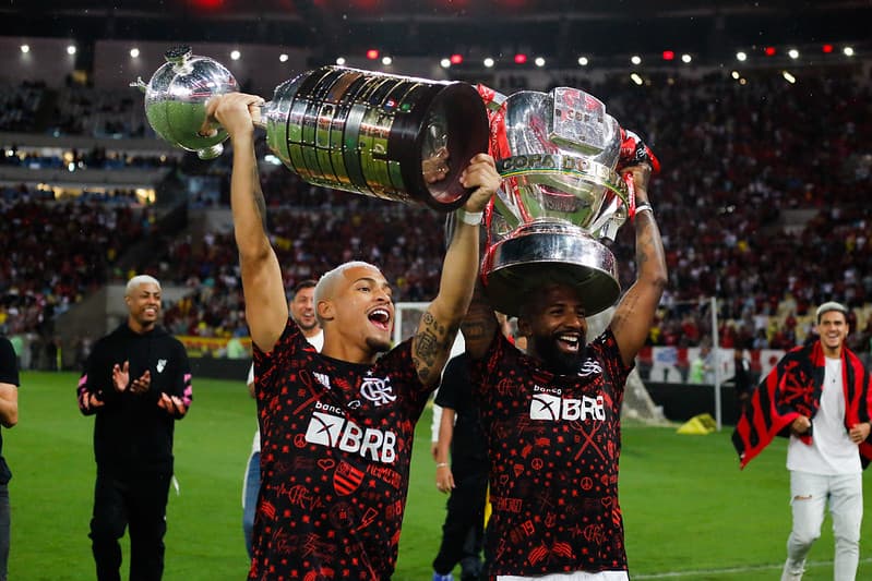 Flamengo é campeão da Libertadores e da Copa do Brasil
