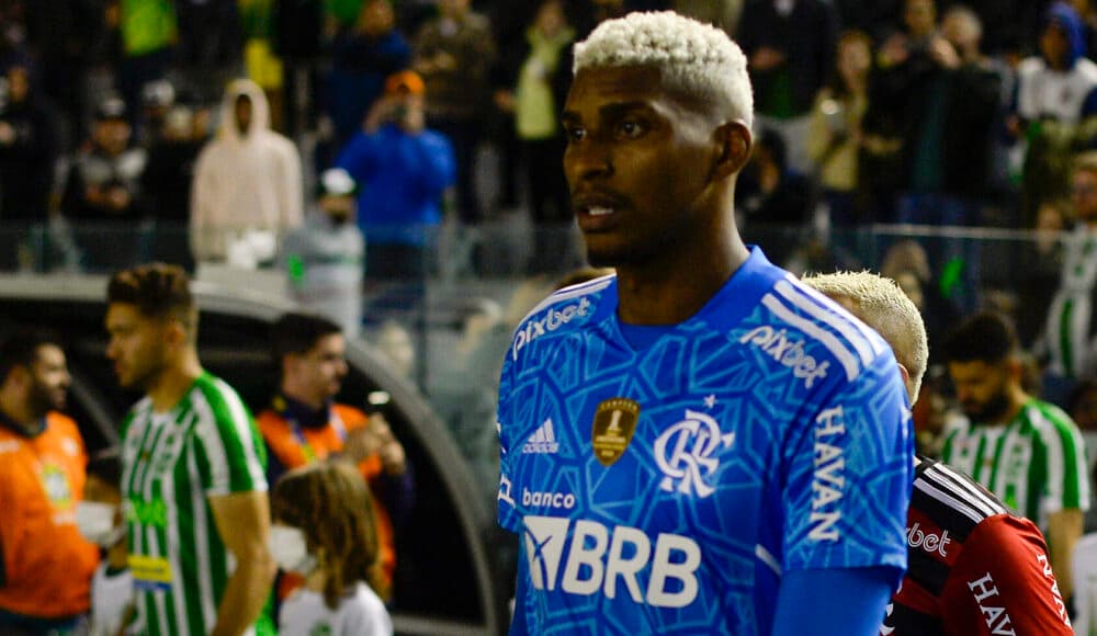 hugo souza deve deixar o flamengo