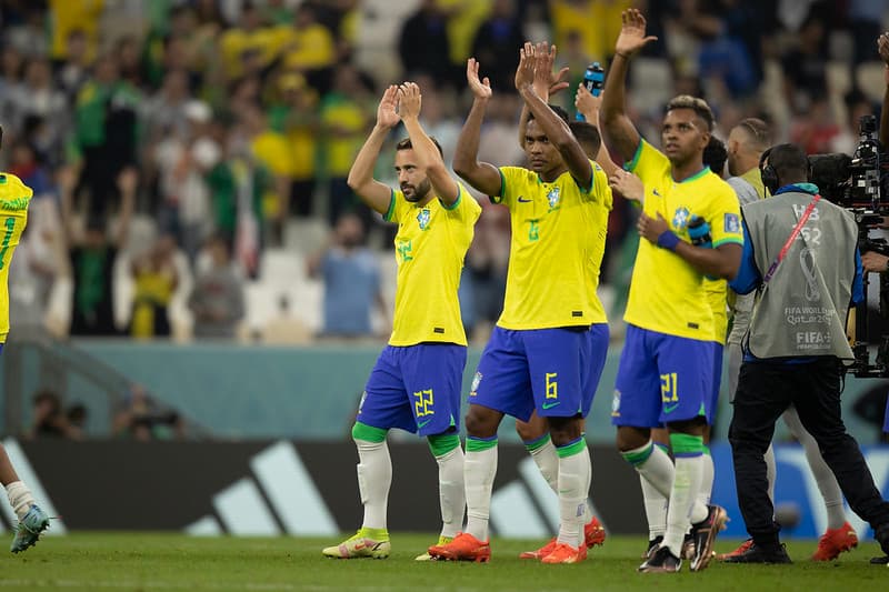Seleção Brasileira comemora vitória na estreia da Copa do Mundo