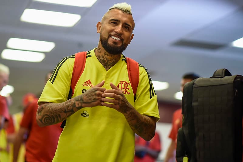 Flamengo vai economizar bolada com saída de Vidal para Athletico-PR