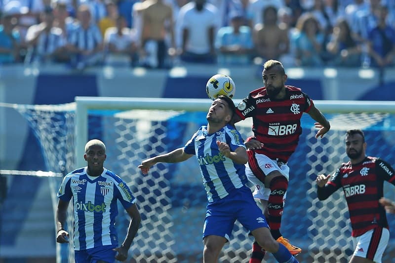 Após vitória de virada no primeiro turno, Flamengo volta a campo contra o Avaí; ingressos estão à venda