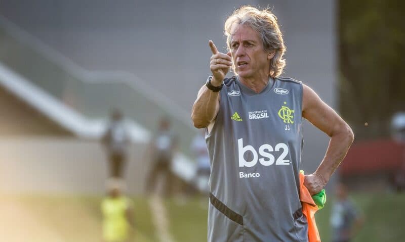 Jorge Jesus em treino do Flamengo; RMP afirma que treinador nunca recusou o clube