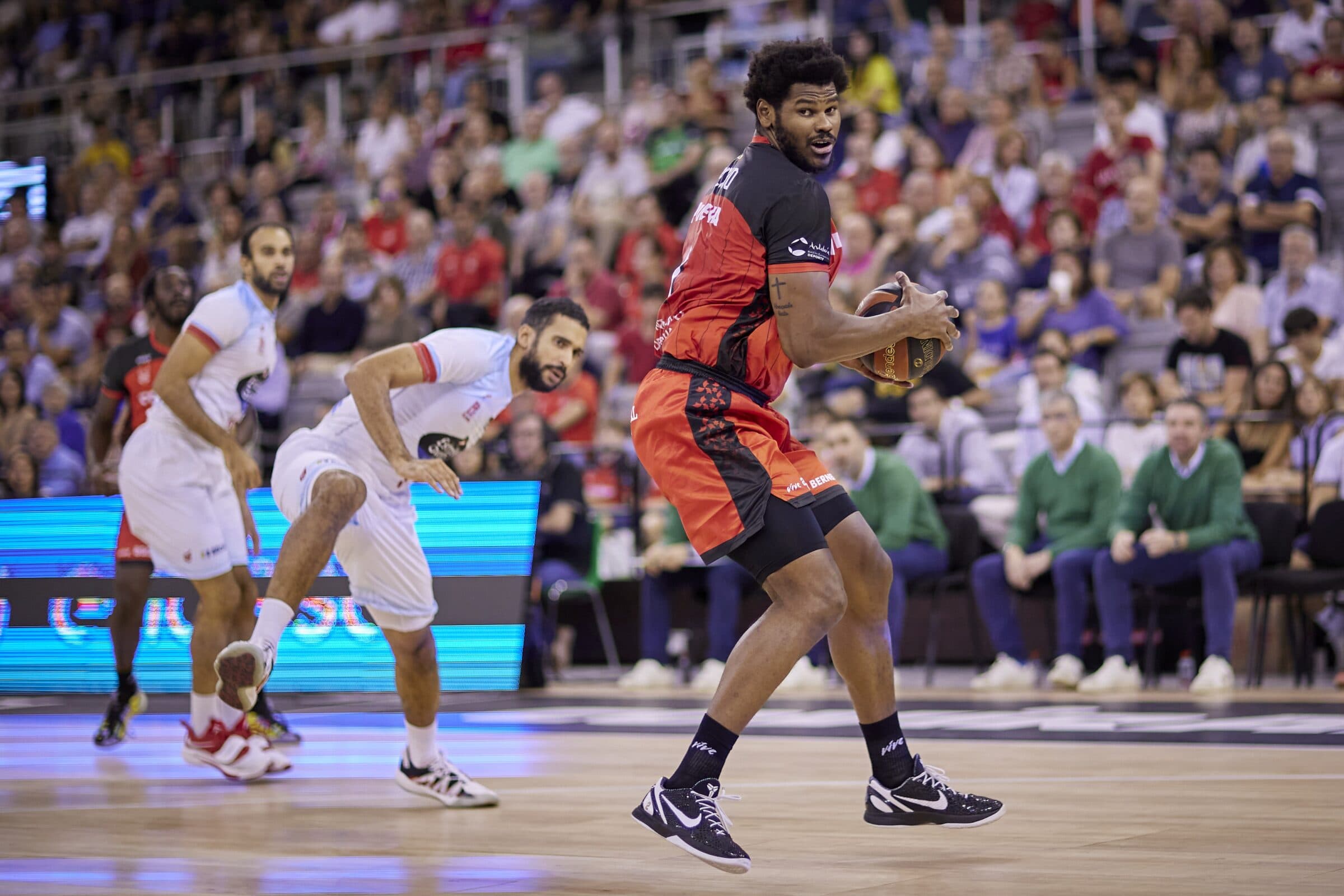 Ex-Flamengo, Cristiano Felício em ação pelo Granada