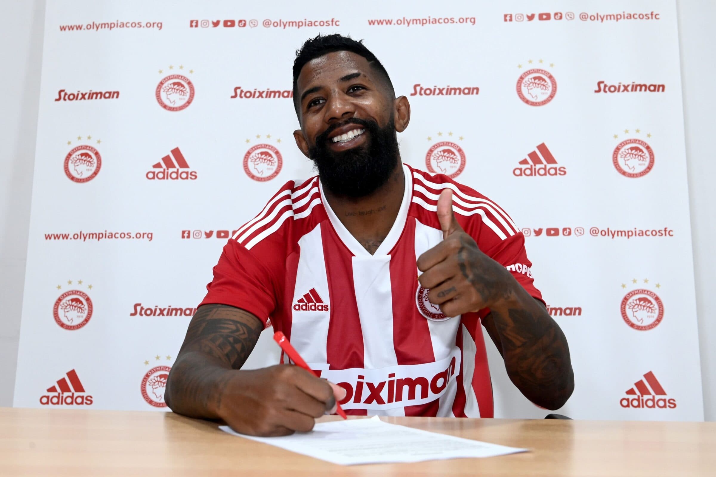 Rodinei fez discurso emocionante em sua chegada ao Olympiacos