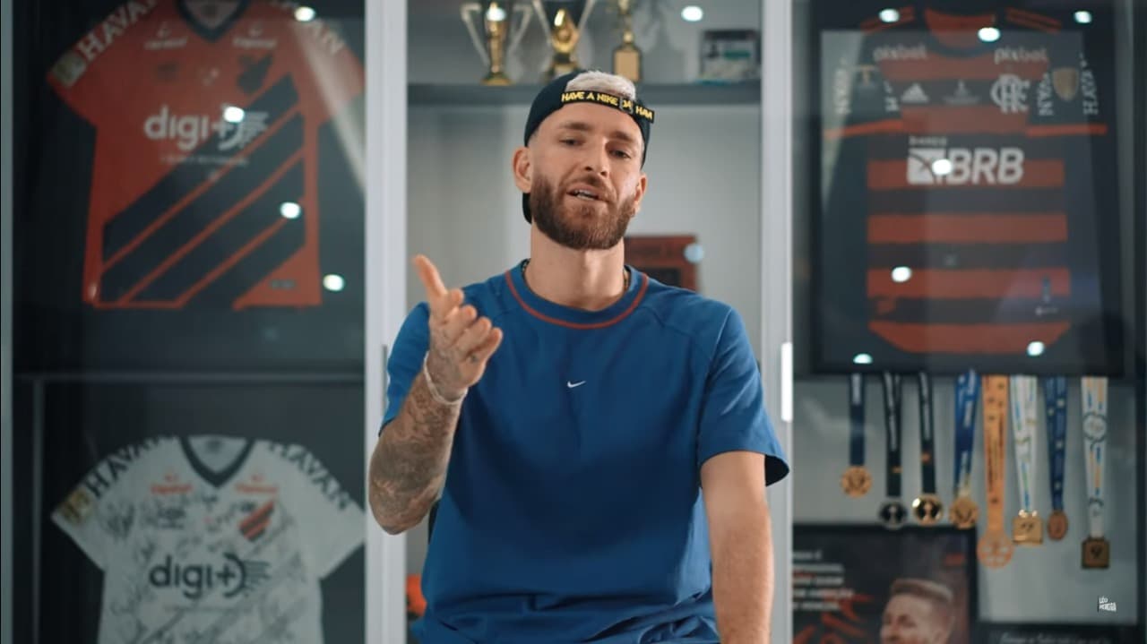 Léo Pereira, zagueiro do Flamengo, lança canal no Youtube