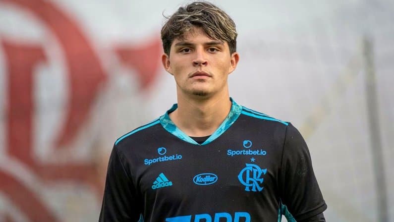 Goleiro João Fernando em treino do Flamengo
