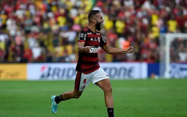Thiago Maia comemora o título da Taça Libertadores pelo Flamengo