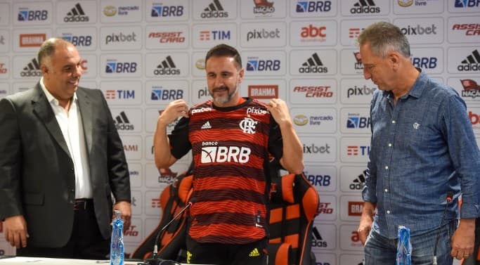 Vitor Pereira se apresenta ao Flamengo. Foto Marcelo Cortês/CRF