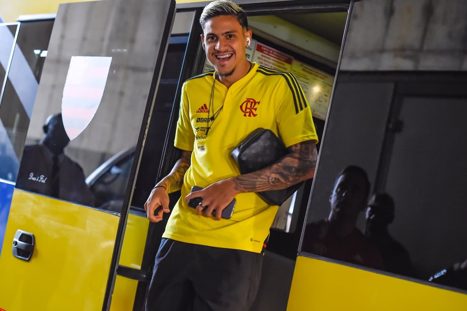 Vitor Pereira cita preocupação ao esclarecer substituição de Pedro