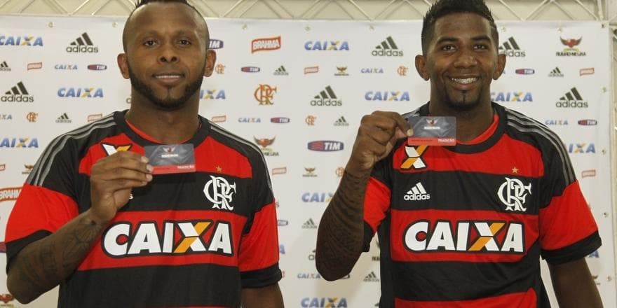 chiquinho chegando ao flamengo junto de rodinei