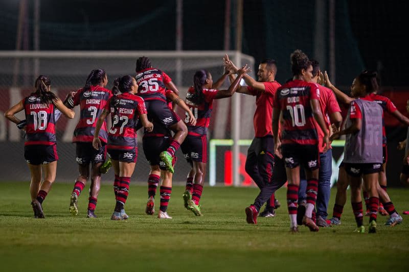 Flamengo e Corinthians se enfrentam pela final da Supercopa Feminina
