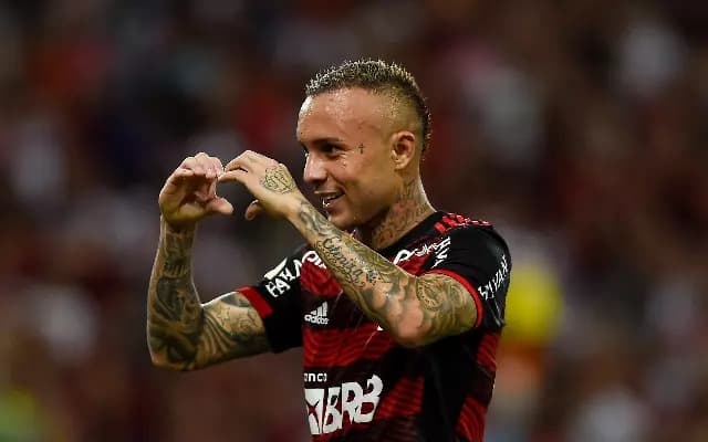 Everton Cebolinha é o mais caro entre os reservas do Flamengo contra o Botafogo