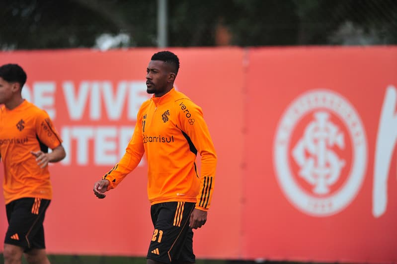 Igor Gomes em treino do Internacional; jogador projetou jogo contra o Flamengo pelo Brasileirão