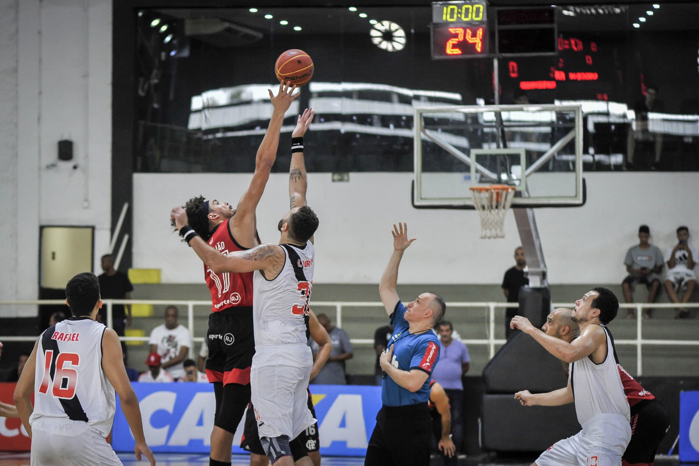 O freguês está de volta! Longe das quadras desde a temporada 2018/2019, o Vasco anuncia retorno ao NBB com patrocínios de famosos