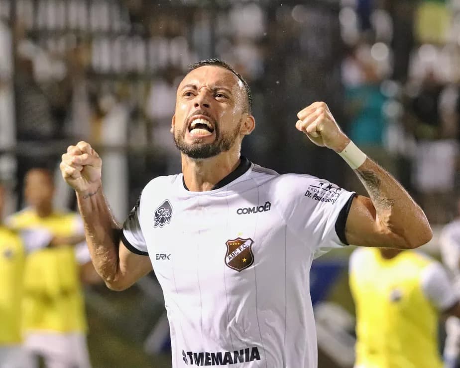 Paulo Sérgio, ex-Flamengo, acerta retorno ao ABC