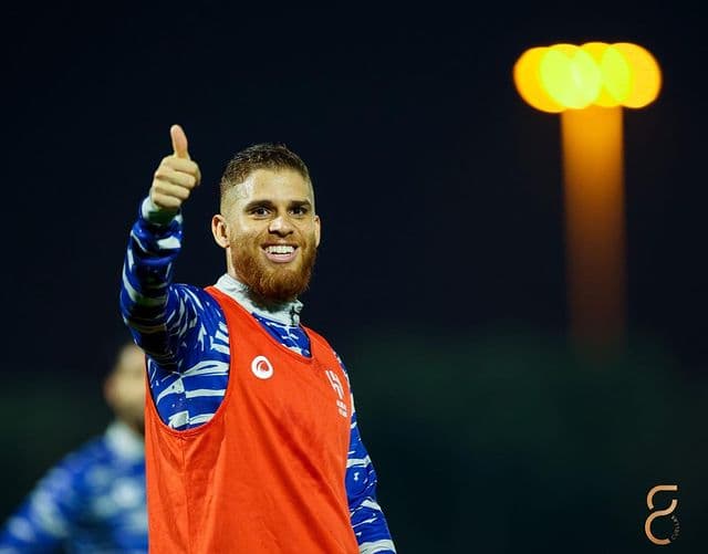 Corinthians toma decisão impactante sobre contratação de Cuéllar