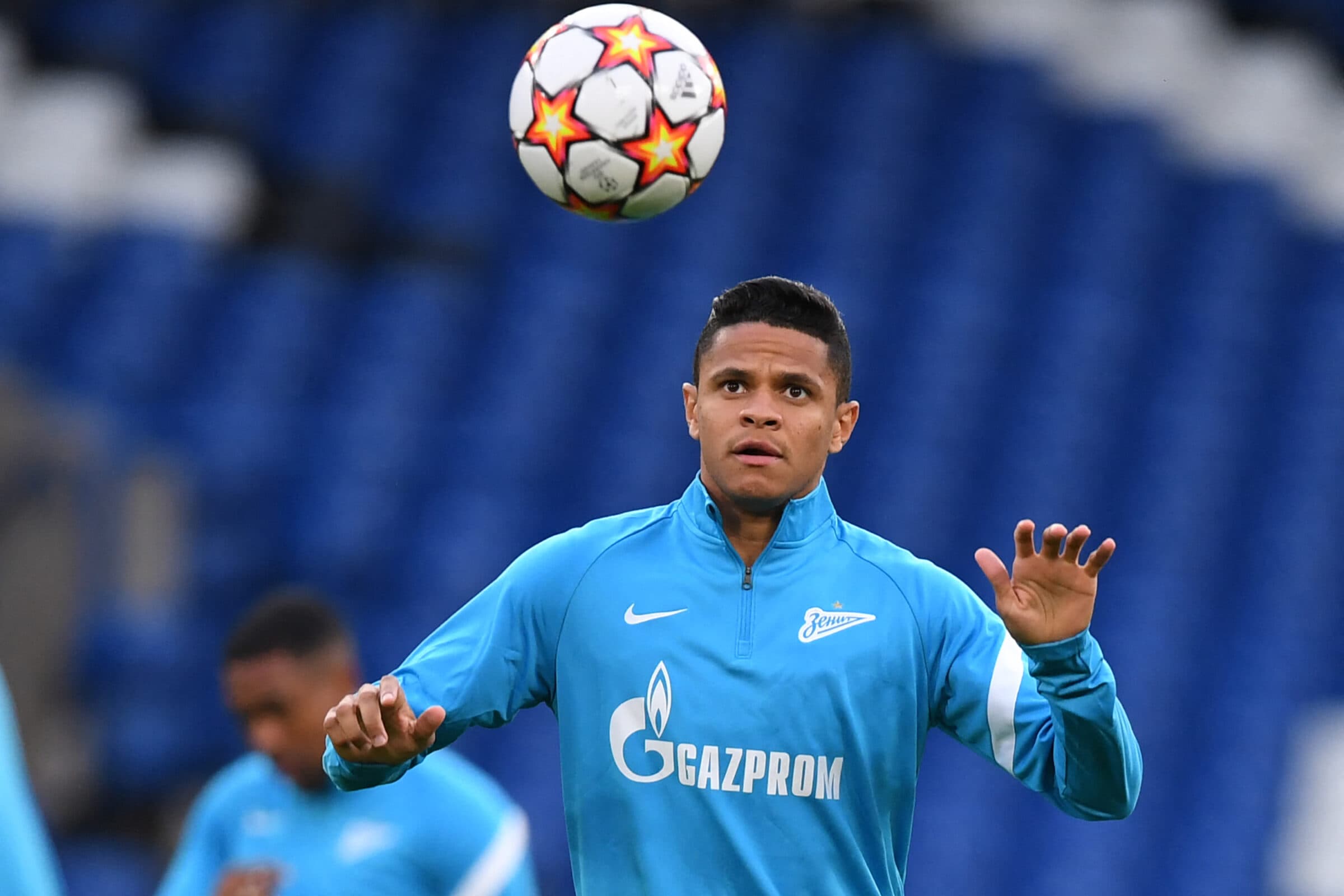 Flamengo volta a tentar contratação de lateral do Campeonato Russo