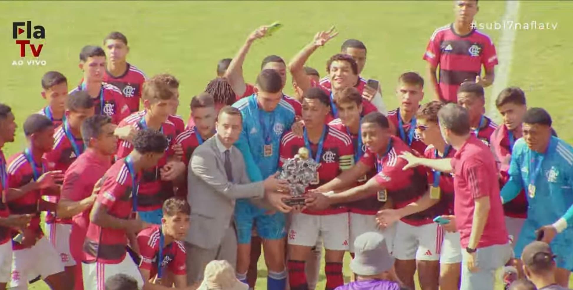 Flamengo supera Fluminense e é campeão da Copa Rio Sub-17 na Gávea
