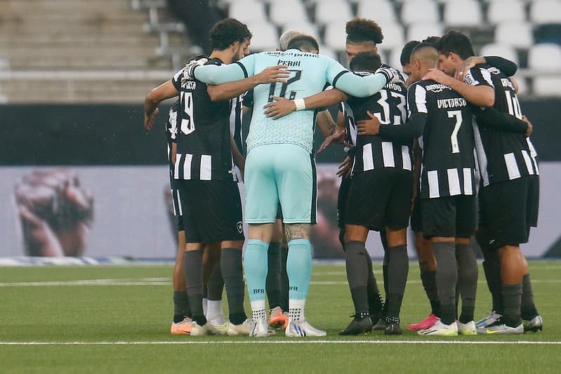 No próximo sábado, Botafogo e Flamengo se enfrentam pelo Brasileirão. Equipe alvinegra chega ao clássico com aproveitamento melhor que do Flamengo de 2019