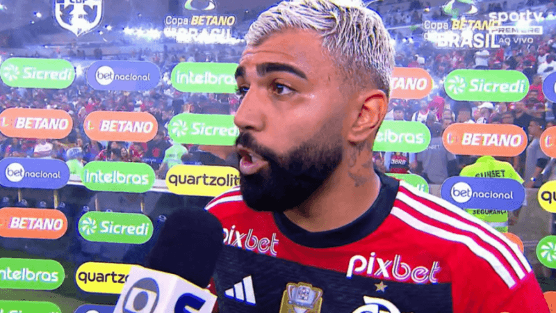 Gabigol em entrevista para Eirc Faria após vitória em Fla x Flu; André Rizek lembra falas do camisa 10 após novo caso de agressão
