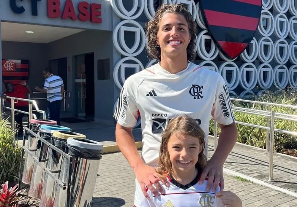 Flamengo dá chance a goleador mirim irmão de joia com multa milionária