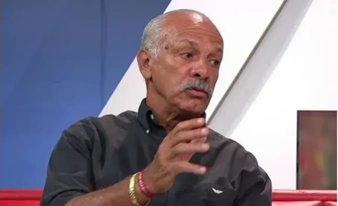 Após vice da Copa do Brasil para o São Paulo, Junior, ídolo do Flamengo, criticou a prepotência dos dirigentes ao trocar Dorival