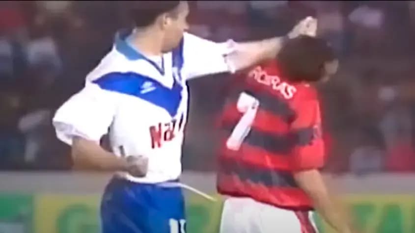 Edmundo recebe soco em jogo do Flamengo; partida foi no estádio Parque do Sabiá
