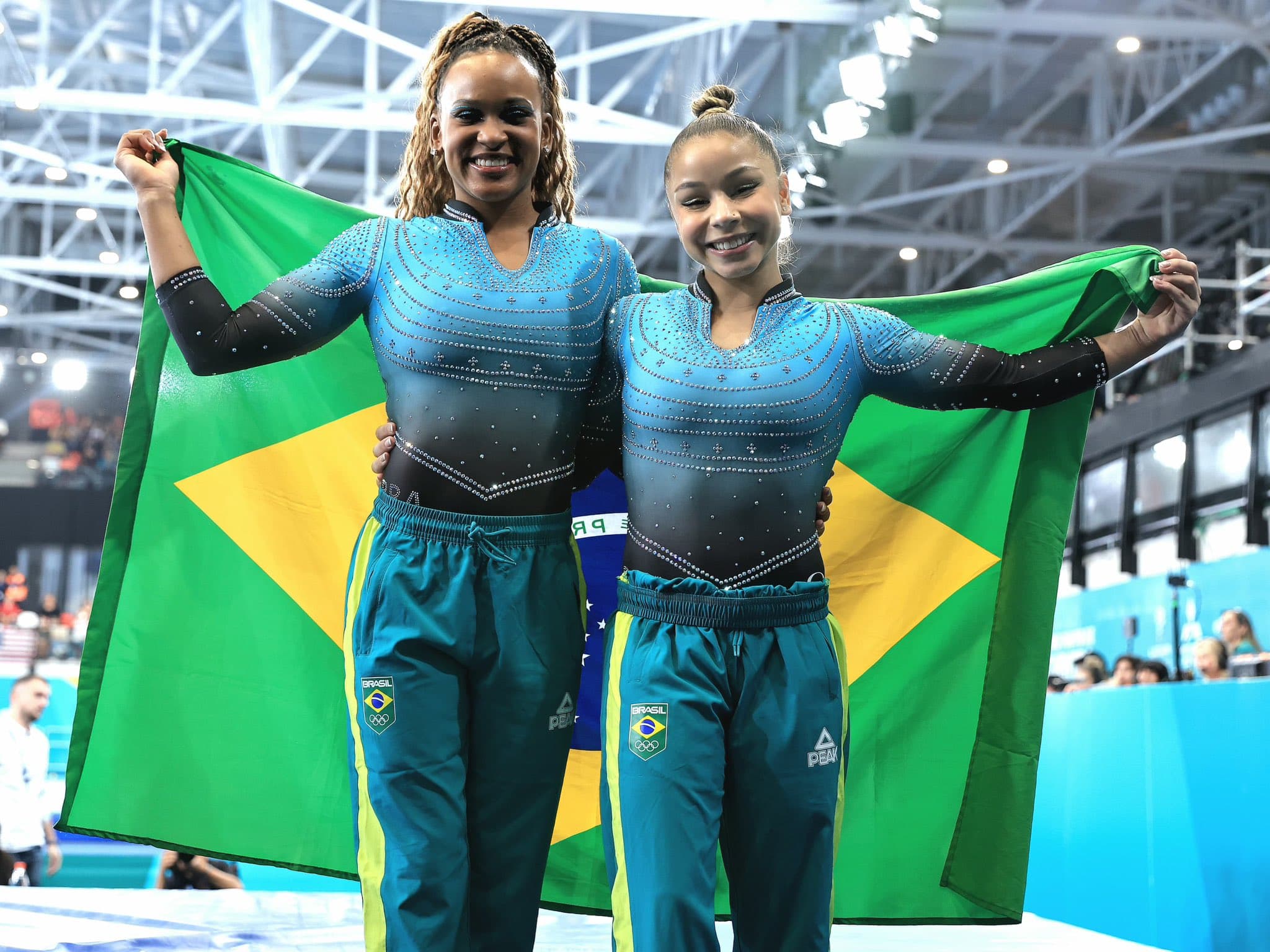 Rebeca e Flávia fazem a dobradinha e fecham o Pan com mais três medalhas;