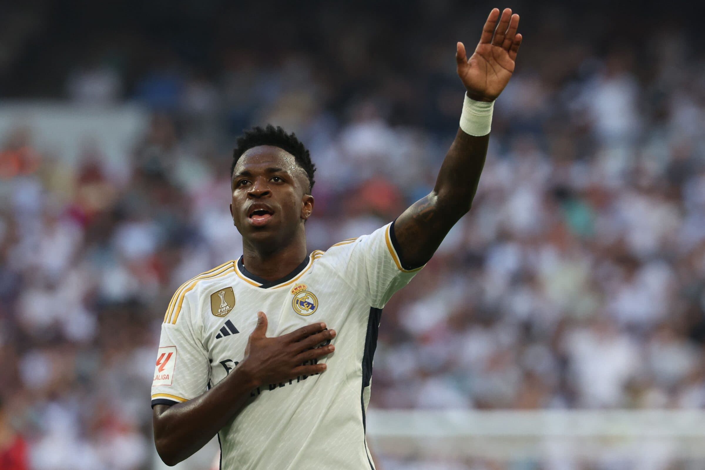 Real Madrid anuncia renovação de contrato de Vinícius Júnior com nova multa bilionária