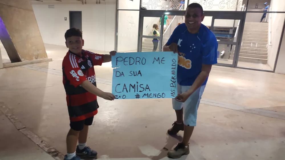 Filho ganha presente de Pedro e pai cruzeirense elogia atacante