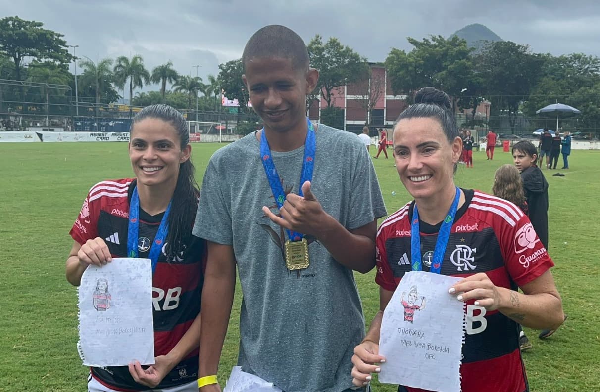 Ângelo ganha medalha de Darlene