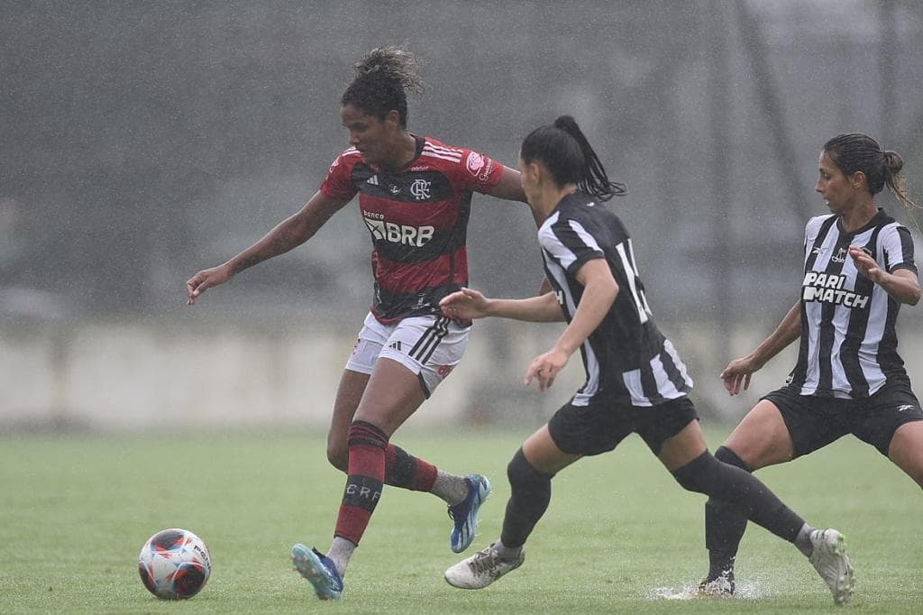 Flamengo e Botafogo voltam a se encontrar na final do Campeonato Carioca Feminino