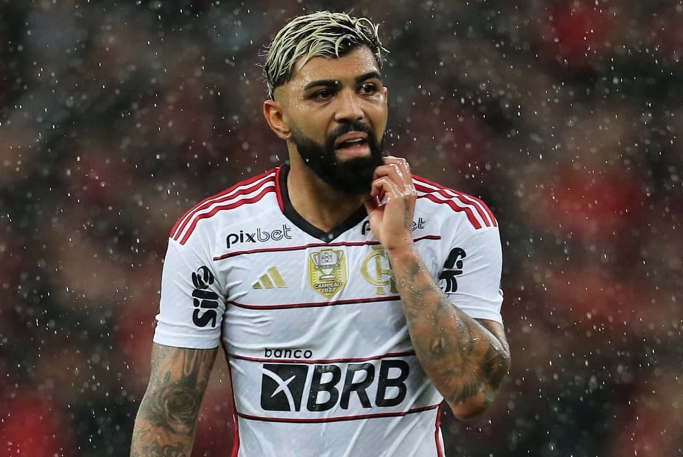 Gabigol em campo pelo Flamengo; Camisa 10 é o único em lista da ABCD suspenso por tentativa de fraude em exame antidoping