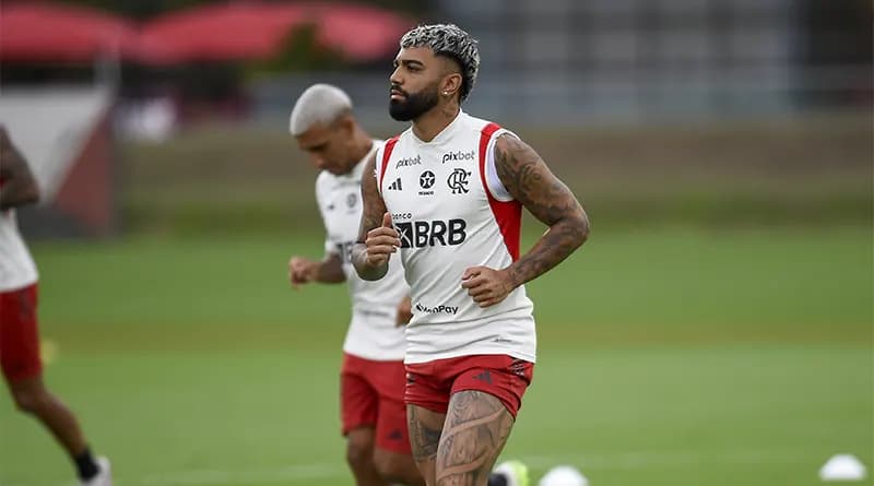 Gabigol treinando separado, jogo contra o Bragantino e Allan se destacando no Ninho são as principais informações do Flamengo no MRN hoje