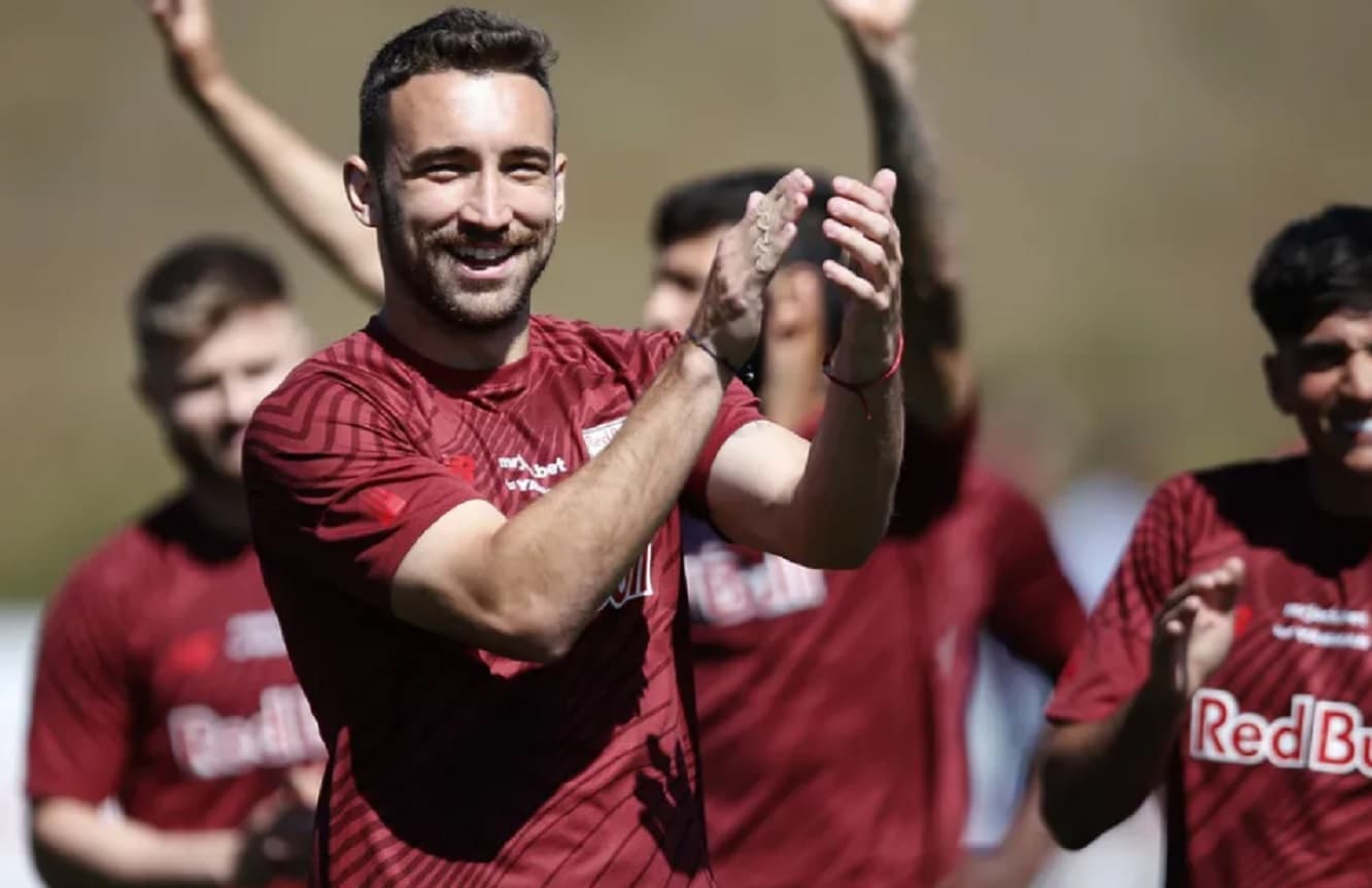 Léo Ortiz , alvo do Flamengo, em treino do Red Bull Bragantino; jornalista joza novalis elogiou possível reforço do Flamengo