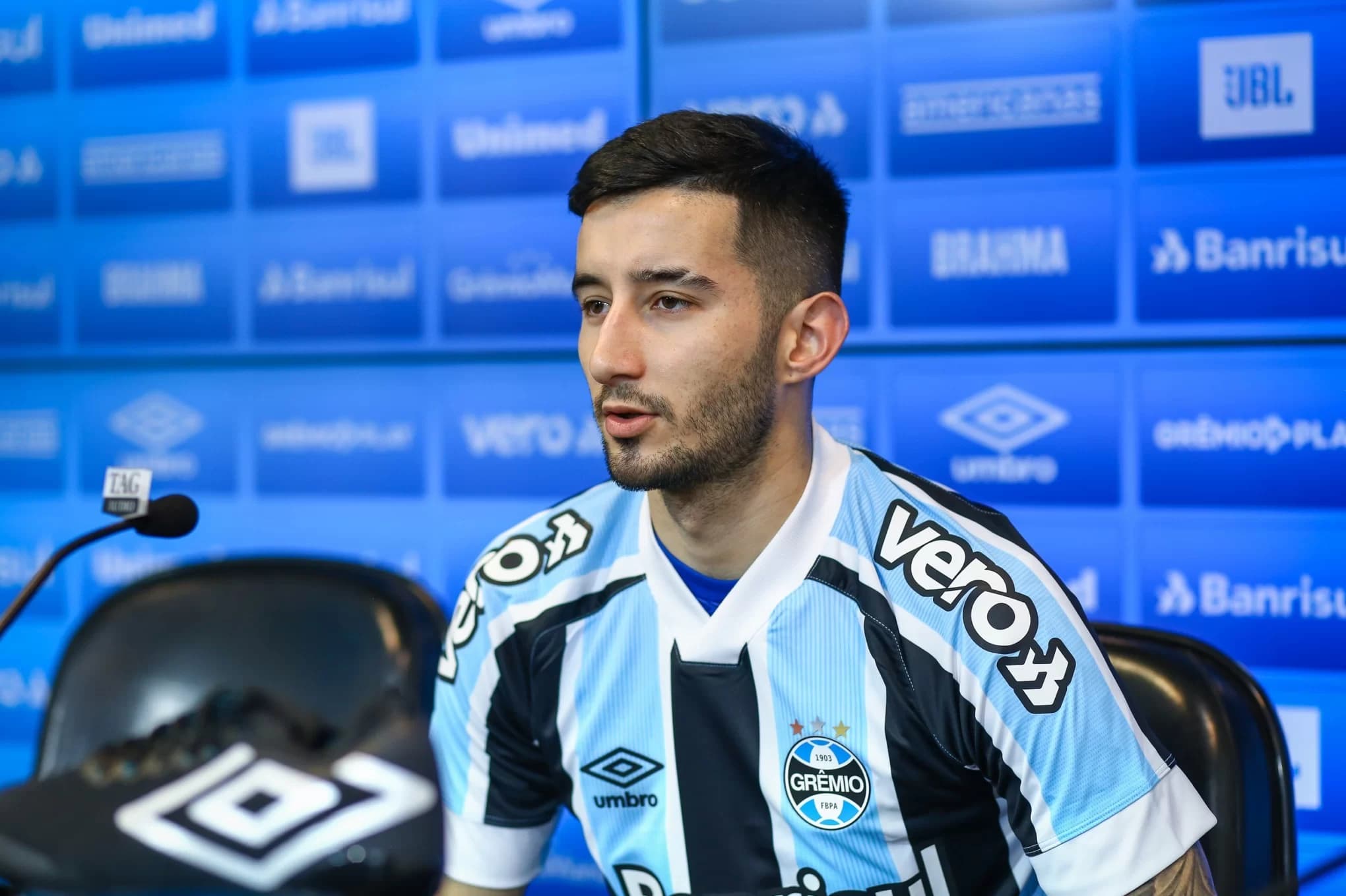 Alberto Guerra, presidente do Grêmio, fala sobre situação de Mathías Villasanti e interesse de Flamengo e Palmeiras