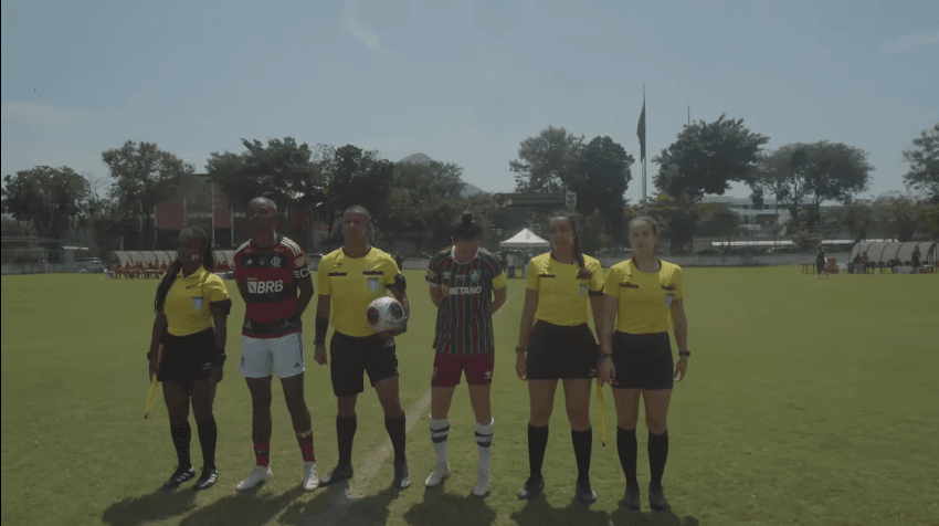 Neste domingo (12), o Flamengo enfrentou o Fluminense pela semifinal do Carioca Feminino e se classificou mesmo com derrota