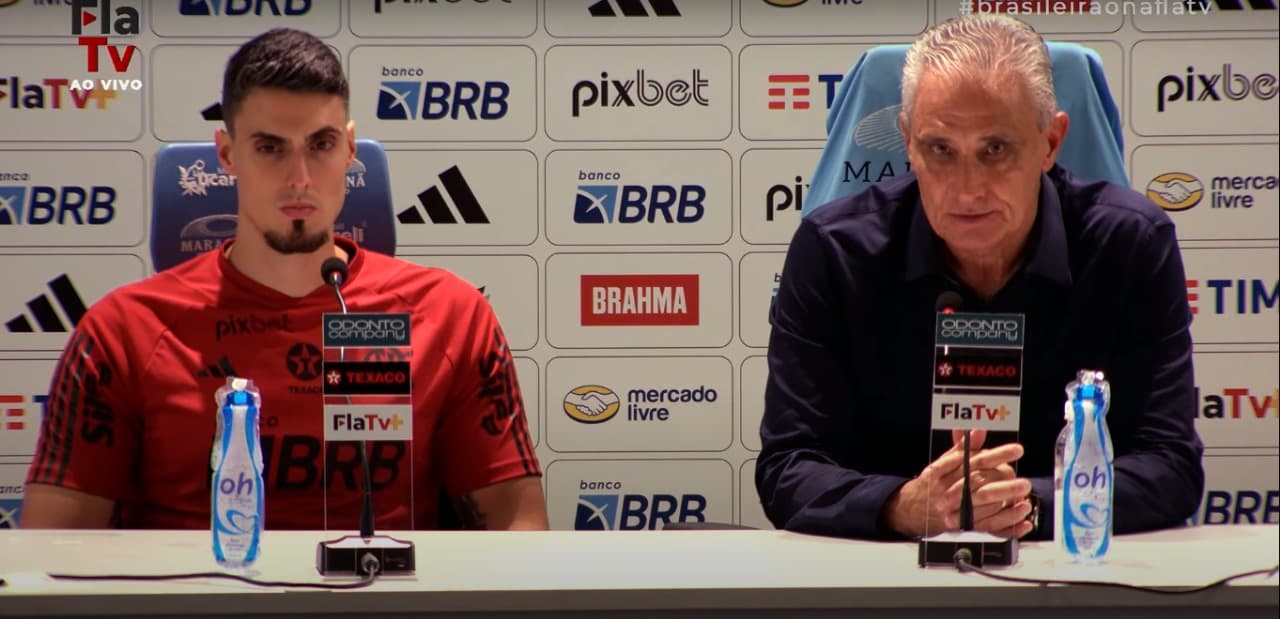Tite e Matheus Bachi em coletiva do Flamengo