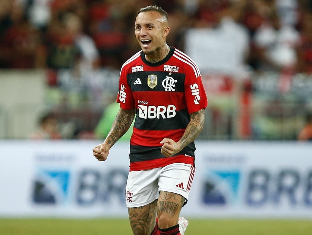 Everton Cebolinha comemora gol pelo Flamengo no Brasileirão