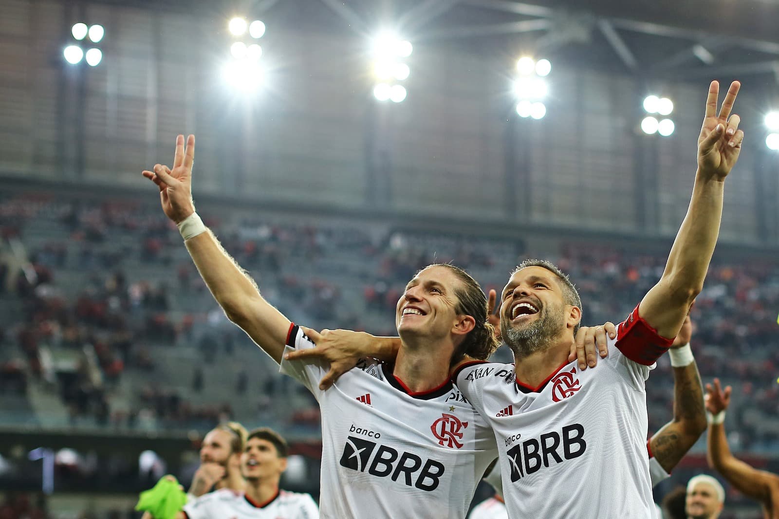 Multicampeão pelo Flamengo e aposentado desde o ano passado, Diego Ribas fala sobre virar treinador de futebol