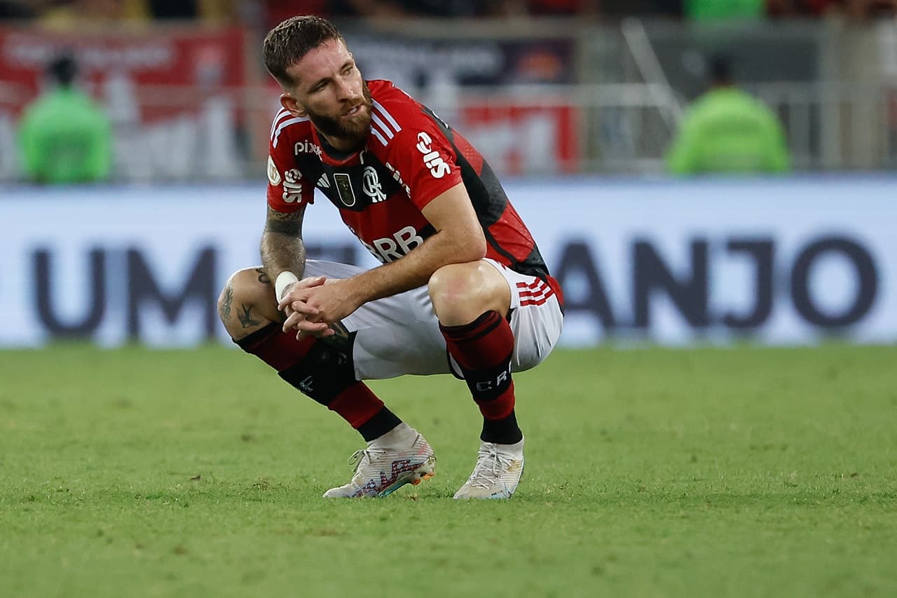 Leo Pereira lamenta derrota do Flamengo para o Atlético-MG pelo Brasileirão 2023