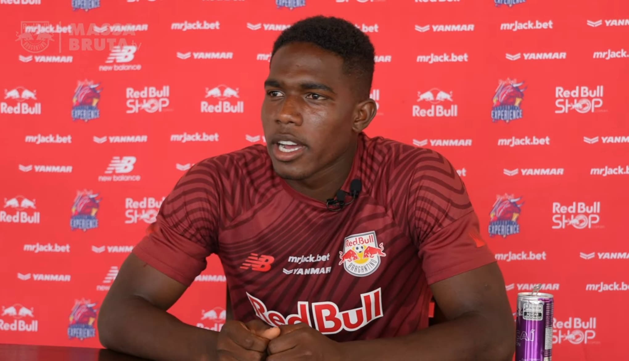 Coletiva do atacante Henry Mosquera antes de Flamengo x Bragantino