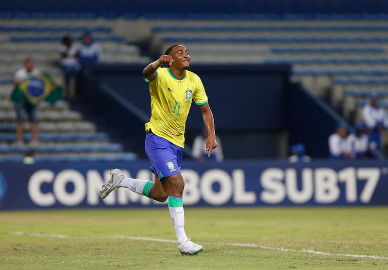 Lorran participa de gol de Rayan em estreia da Seleção Brasileira na Copa do Mundo Sub-17