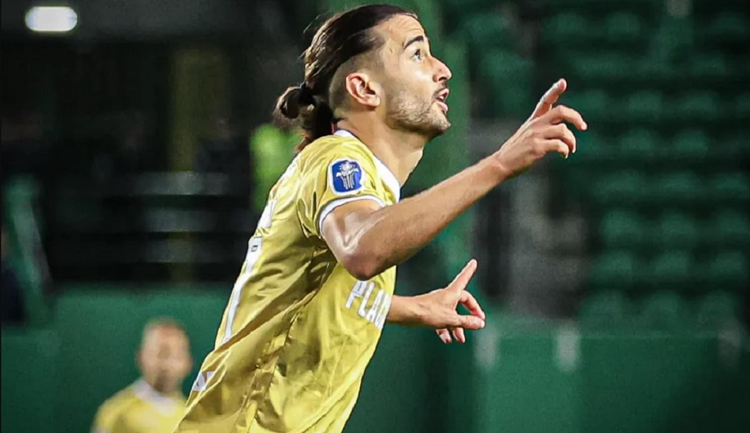 mattheus ex-flamengo brilha em portugal