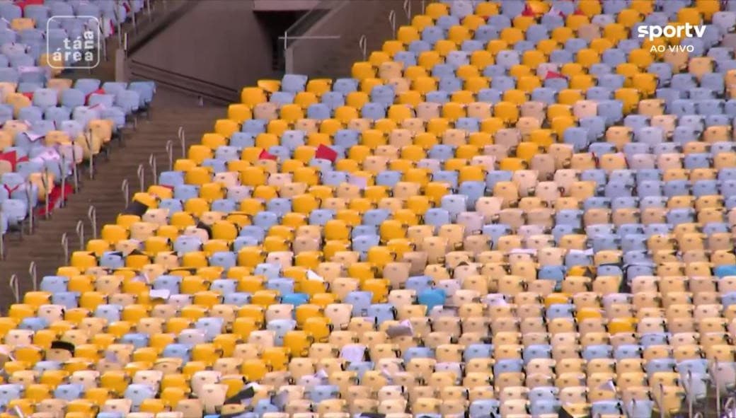 Mosaico do Flamengo no setor leste inferior é danificado por conta dos ventos